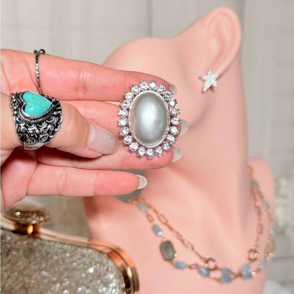 Silver And Oval White Pearl Accent Brooch - Picture 5 of 6